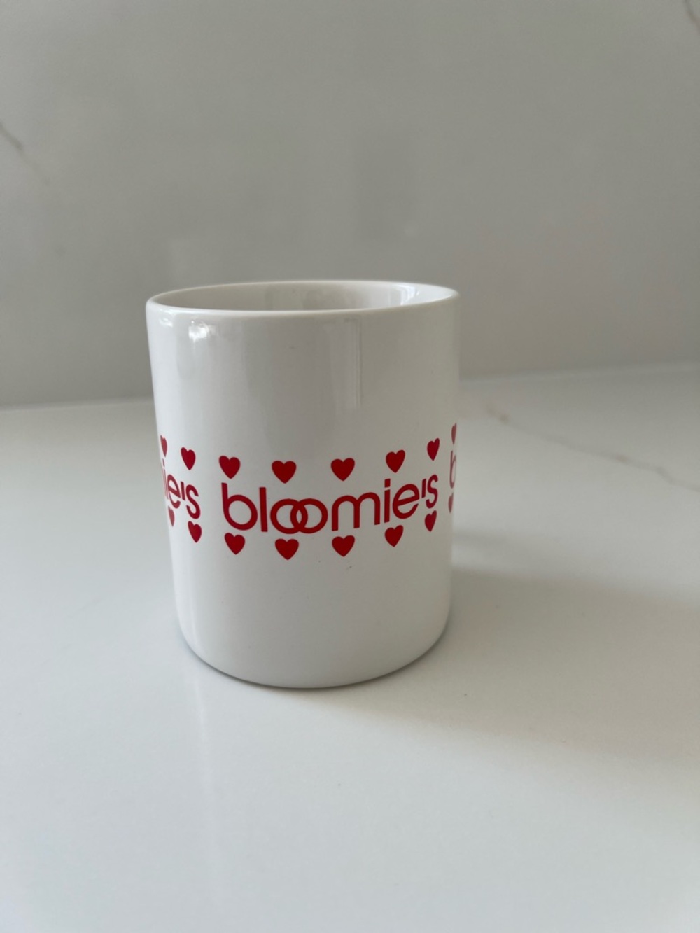 Bloomingdale’s “Bloomie’s” Heart Mug – Red Hearts Y2K - Picture 2 of 6